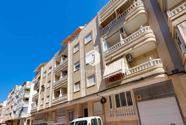 Resale - Apartment / flat -
Torrevieja - Playa del Cura