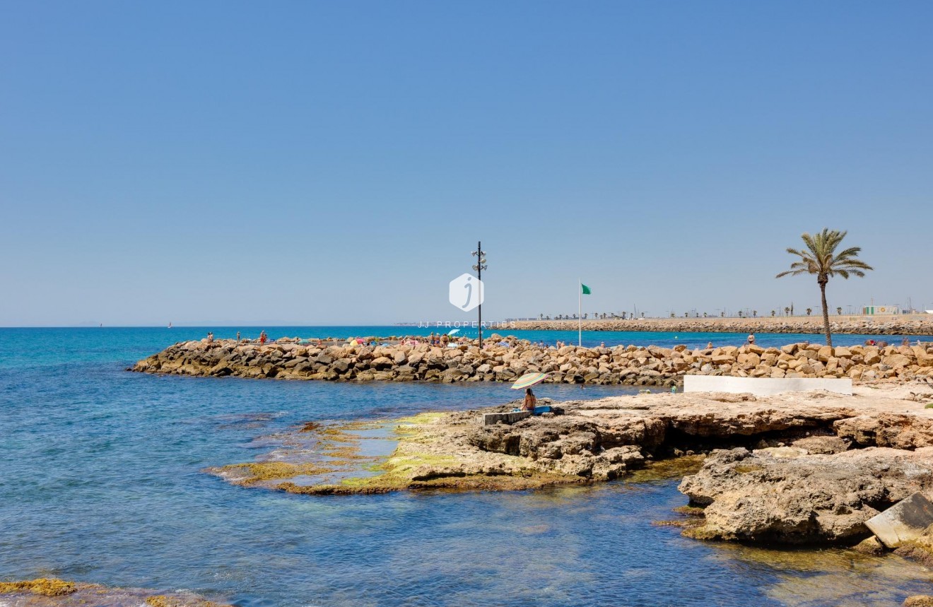 Resale - Apartment / flat -
Torrevieja - Playa del Cura