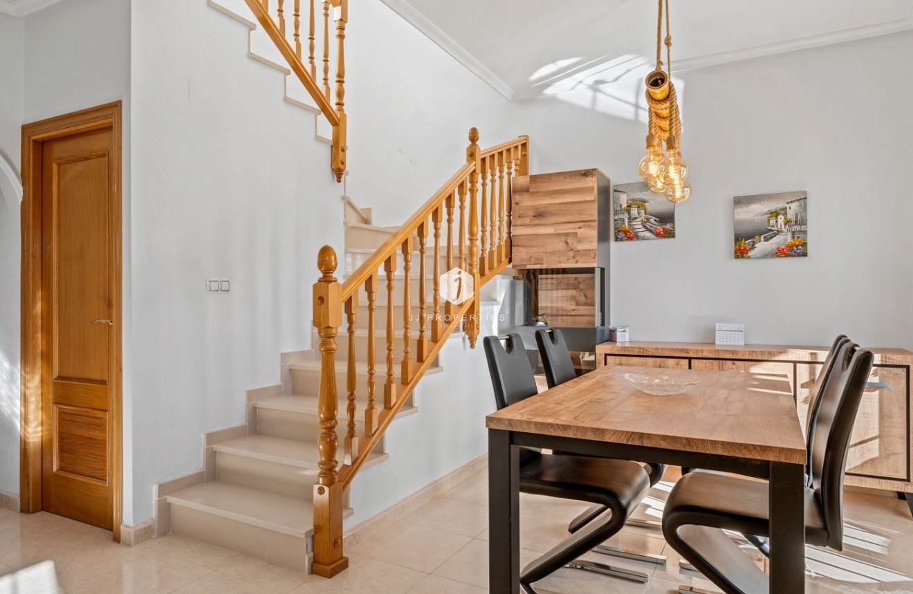 Resale - Chalet -
San Miguel de Salinas - Inland