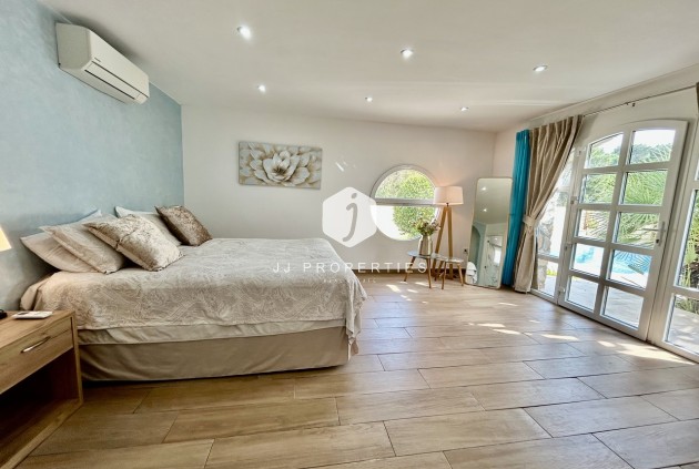 Resale - Villa -
Cabo Roig - Costa Blanca