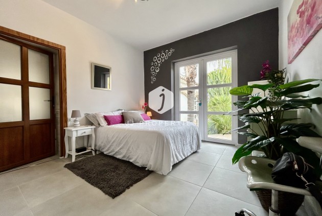 Resale - Villa -
Cabo Roig - Costa Blanca