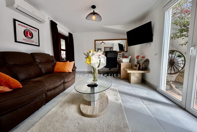 Resale - Villa -
Cabo Roig - Costa Blanca