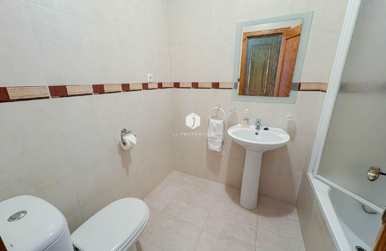 Resale - Apartment / flat -
Torrevieja - Costa Blanca