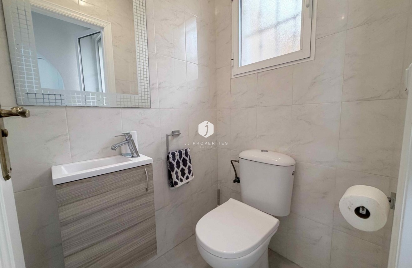 Resale - Chalet -
Orihuela Costa - Costa Blanca