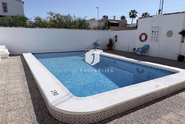 Resale - Chalet -
Orihuela Costa - Costa Blanca