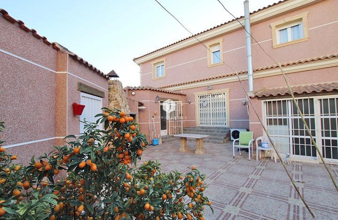 Resale - Villa -
Formentera del Segura - Formentera De Segura