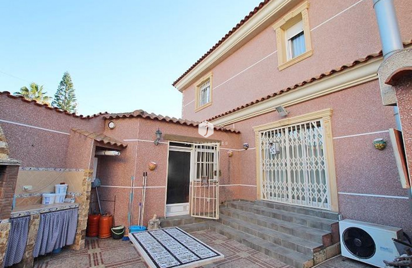 Resale - Villa -
Formentera del Segura - Formentera De Segura