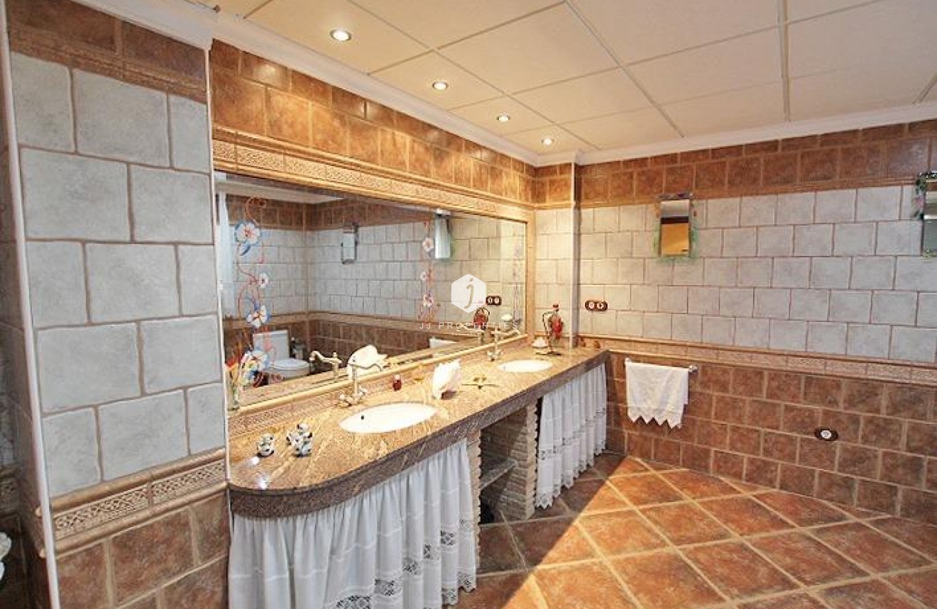 Resale - Villa -
Formentera del Segura - Formentera De Segura