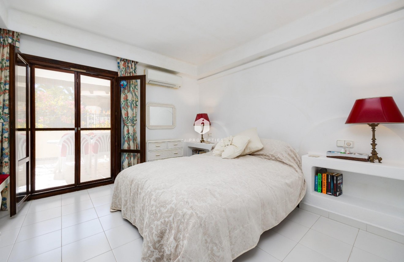 Resale - Apartment / flat -
Torrevieja - Playa de los Locos