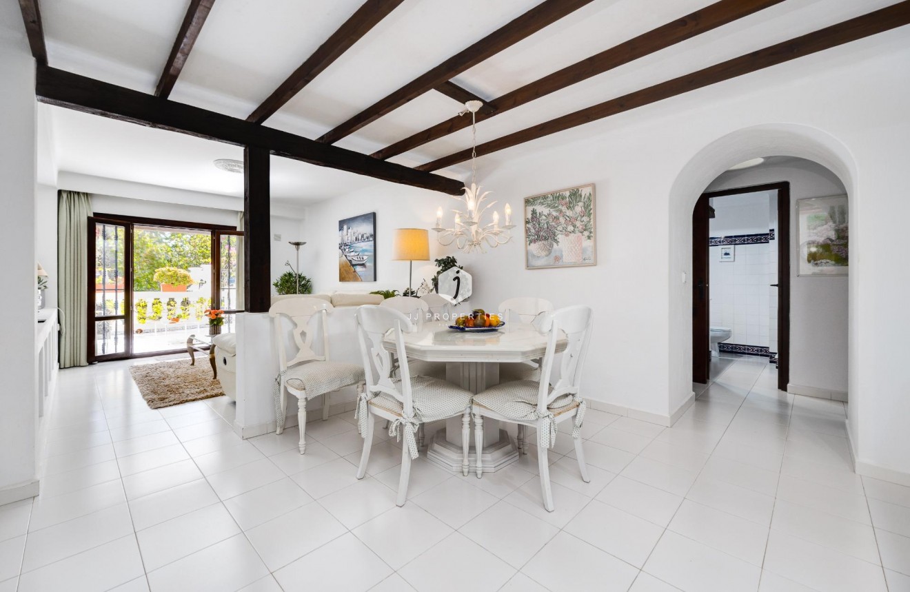 Resale - Apartment / flat -
Torrevieja - Playa de los Locos