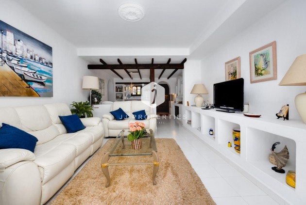 Resale - Apartment / flat -
Torrevieja - Playa de los Locos