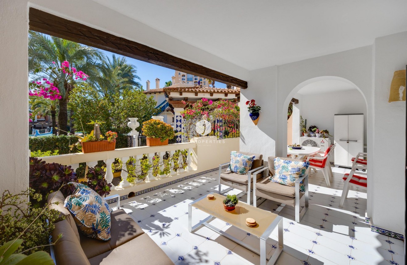 Resale - Apartment / flat -
Torrevieja - Playa de los Locos