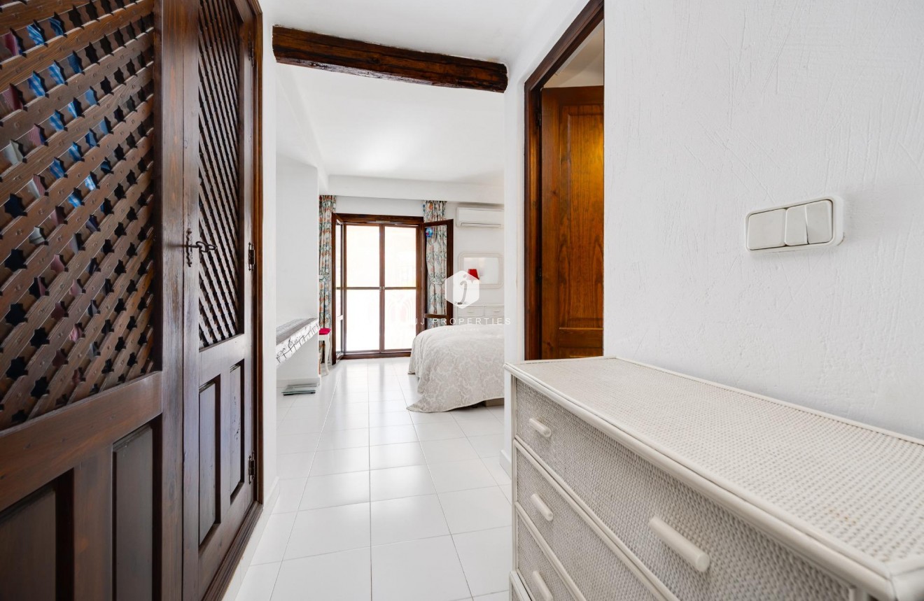 Resale - Apartment / flat -
Torrevieja - Playa de los Locos