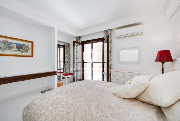 Resale - Apartment / flat -
Torrevieja - Playa de los Locos