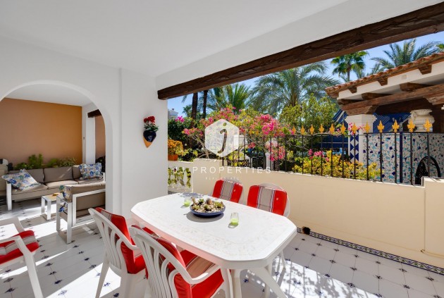 Resale - Apartment / flat -
Torrevieja - Playa de los Locos