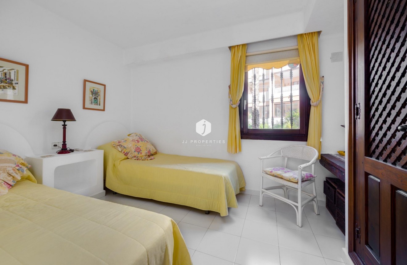 Resale - Apartment / flat -
Torrevieja - Playa de los Locos