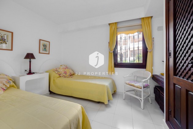 Resale - Apartment / flat -
Torrevieja - Playa de los Locos