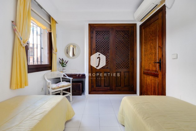 Resale - Apartment / flat -
Torrevieja - Playa de los Locos