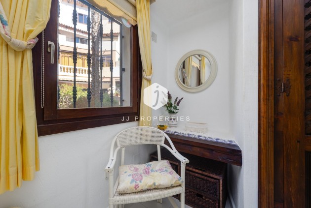 Resale - Apartment / flat -
Torrevieja - Playa de los Locos