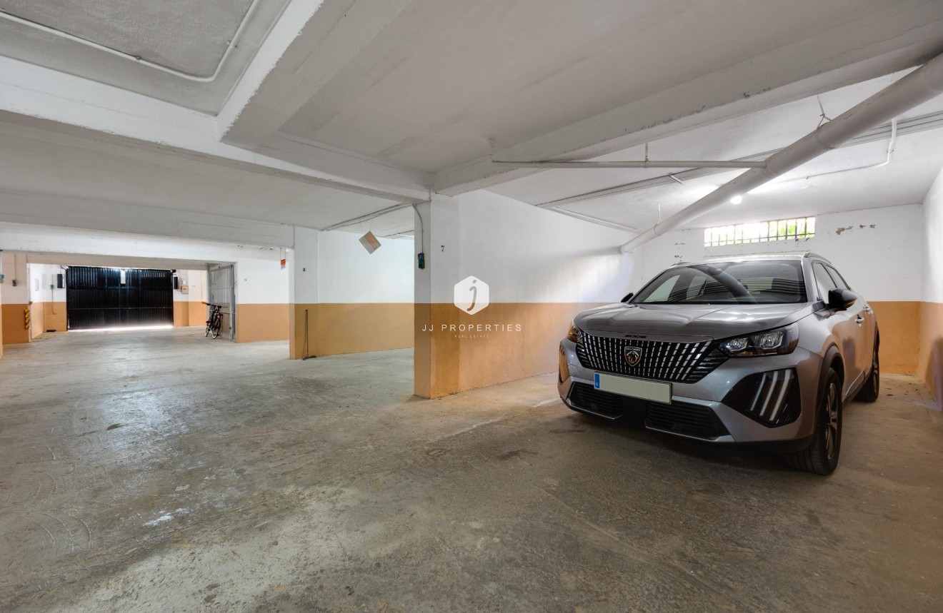 Resale - Apartment / flat -
Torrevieja - Playa de los Locos