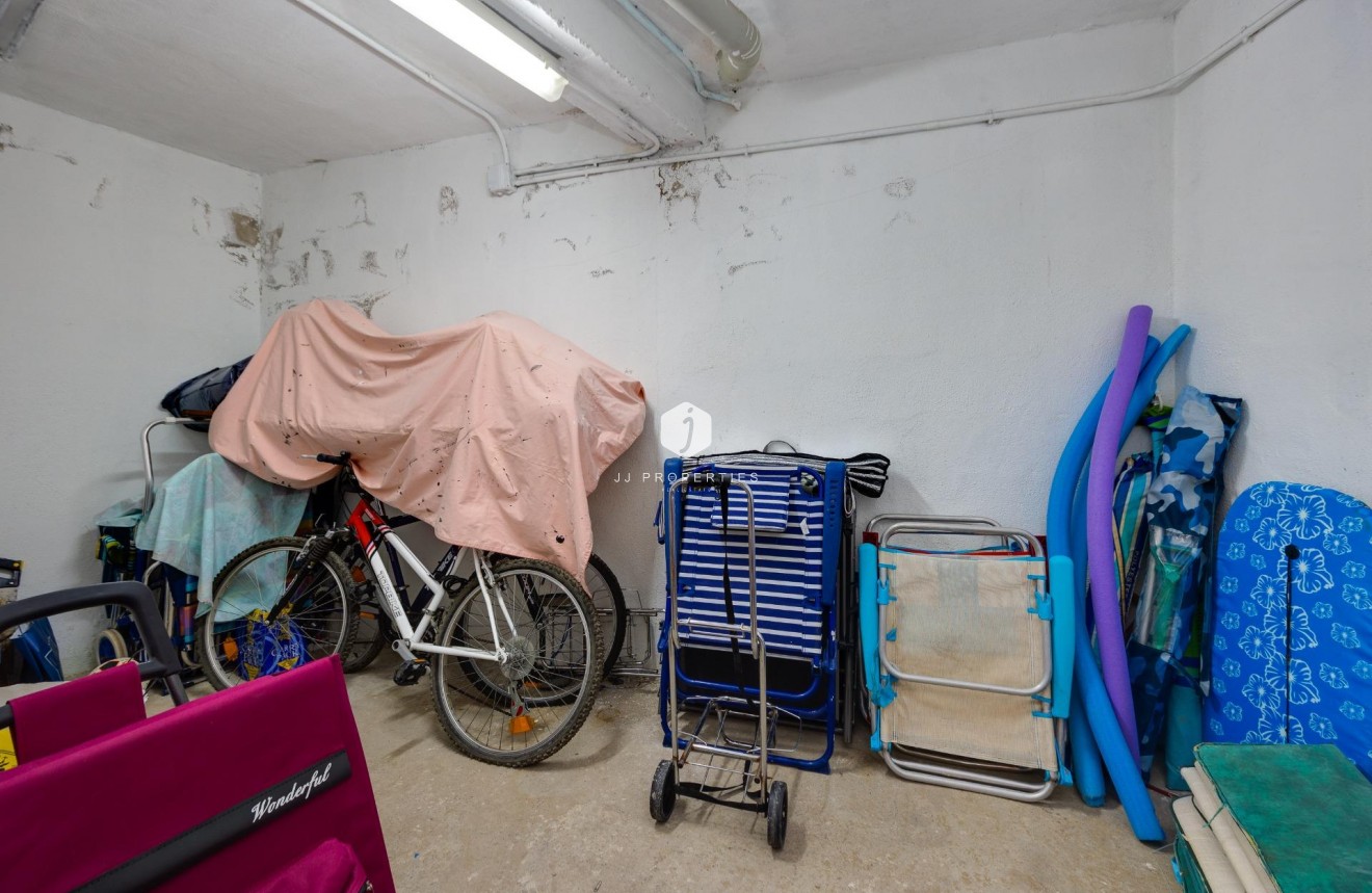 Resale - Apartment / flat -
Torrevieja - Playa de los Locos