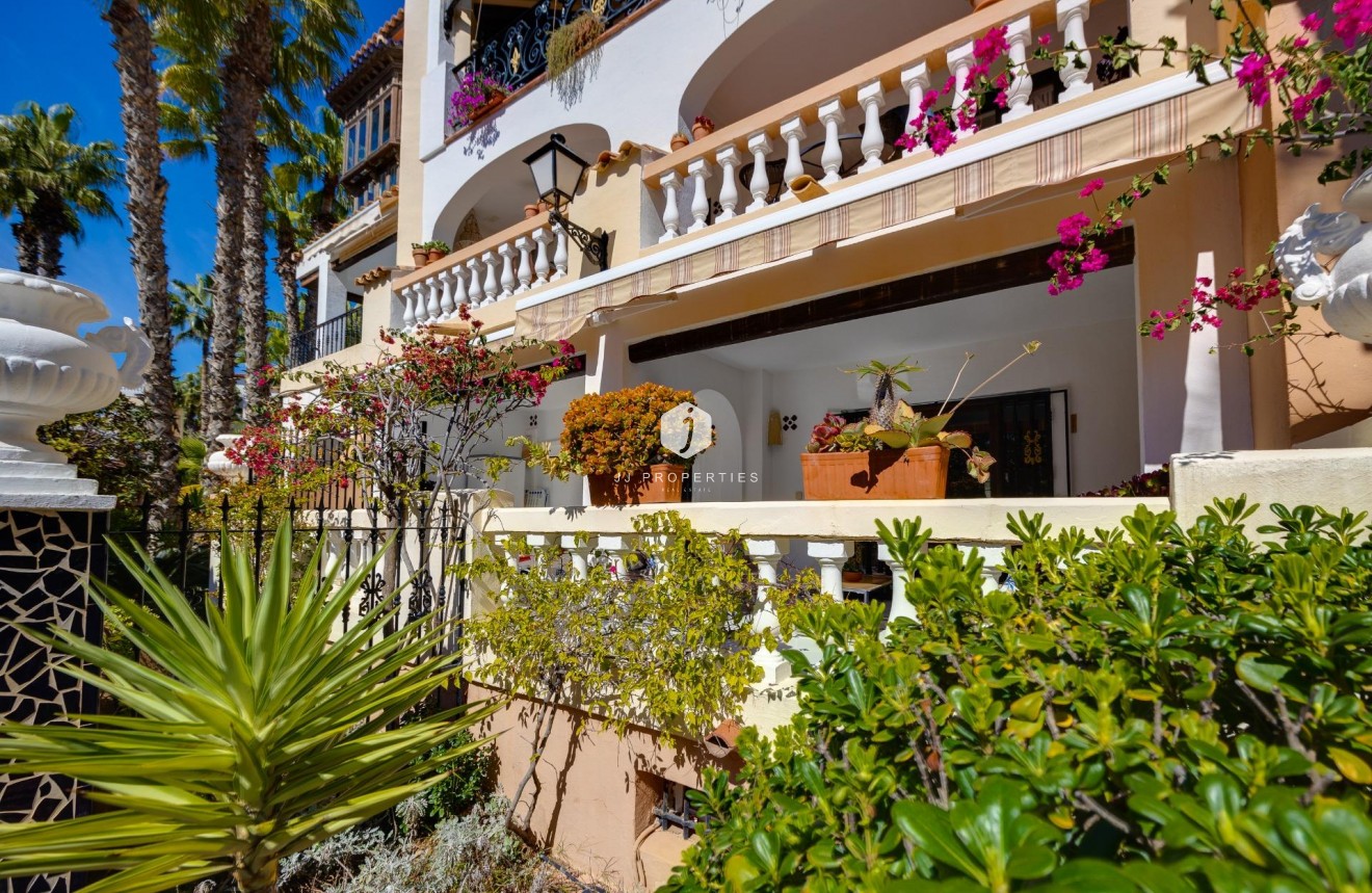 Resale - Apartment / flat -
Torrevieja - Playa de los Locos