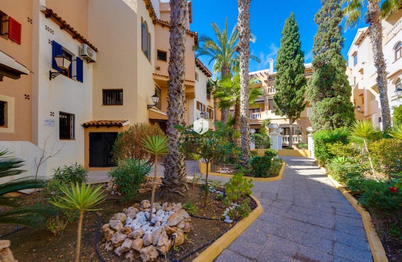 Resale - Apartment / flat -
Torrevieja - Playa de los Locos