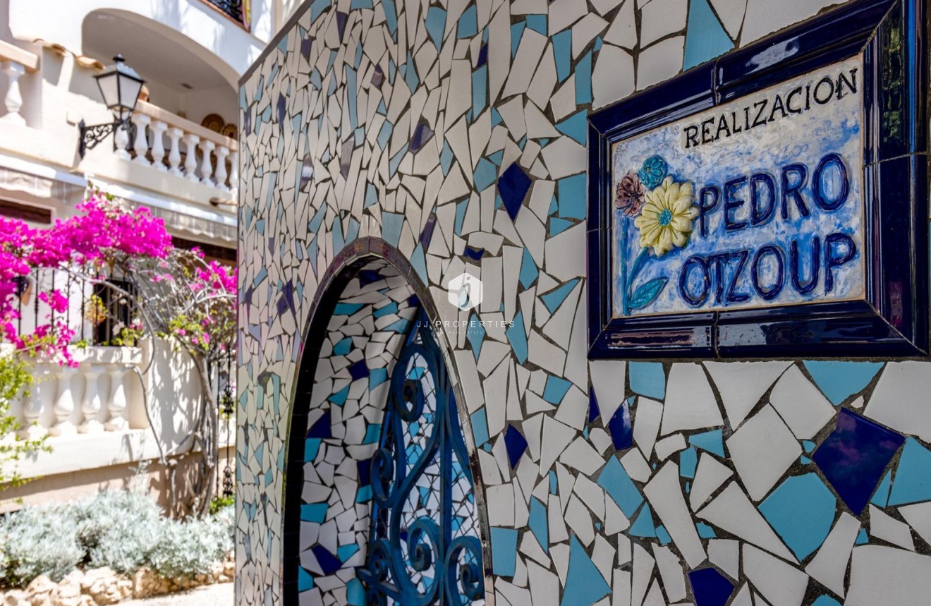 Resale - Apartment / flat -
Torrevieja - Playa de los Locos