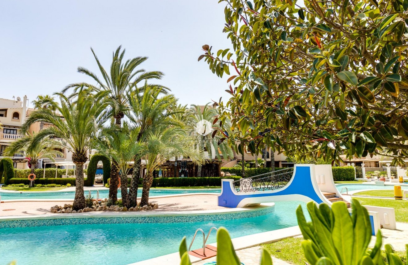 Resale - Apartment / flat -
Torrevieja - Playa de los Locos