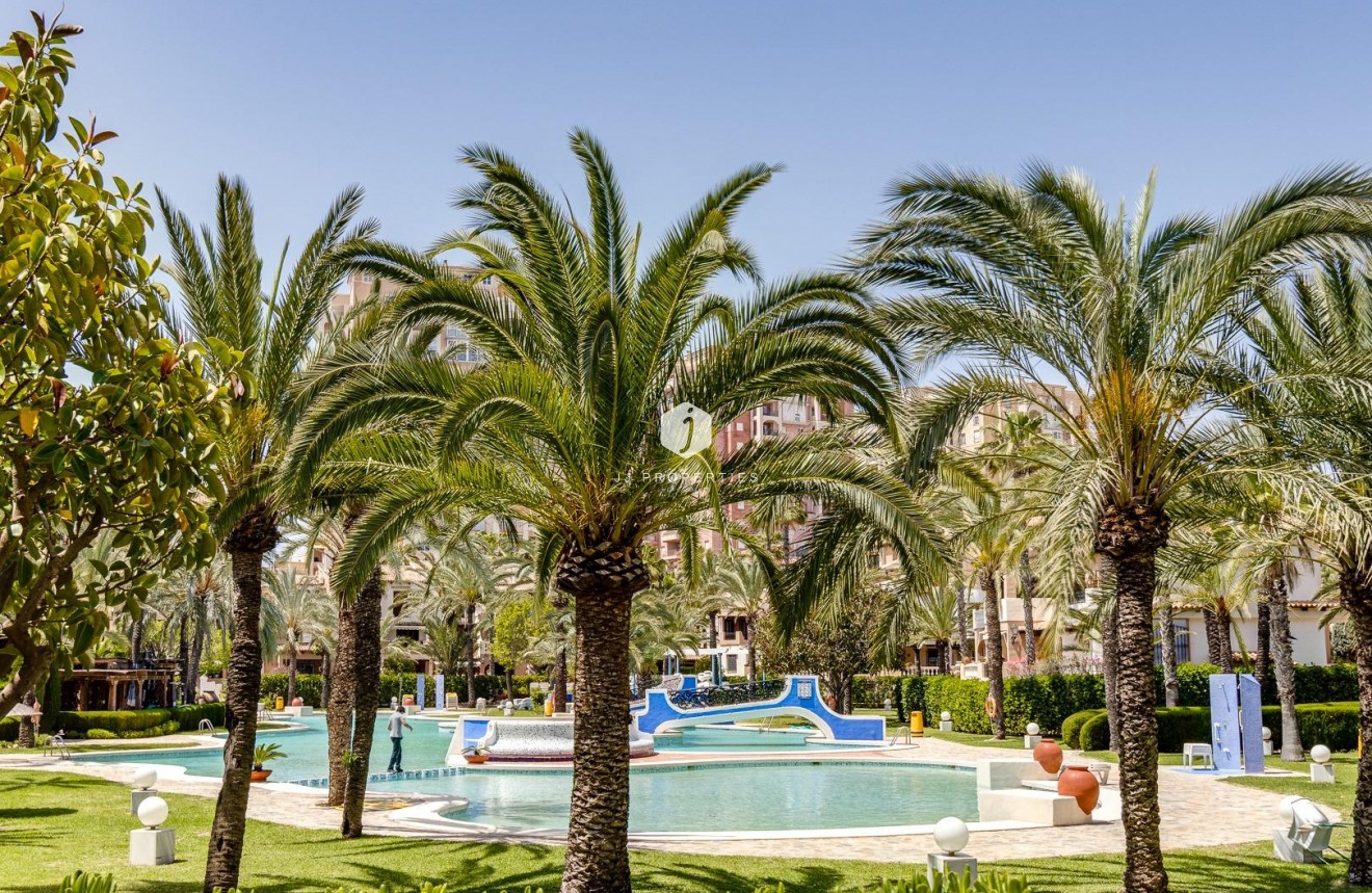 Resale - Apartment / flat -
Torrevieja - Playa de los Locos