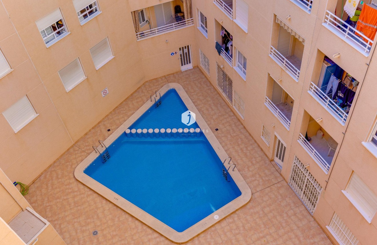 Resale - Apartment / flat -
Torrevieja - Estacion de autobuses