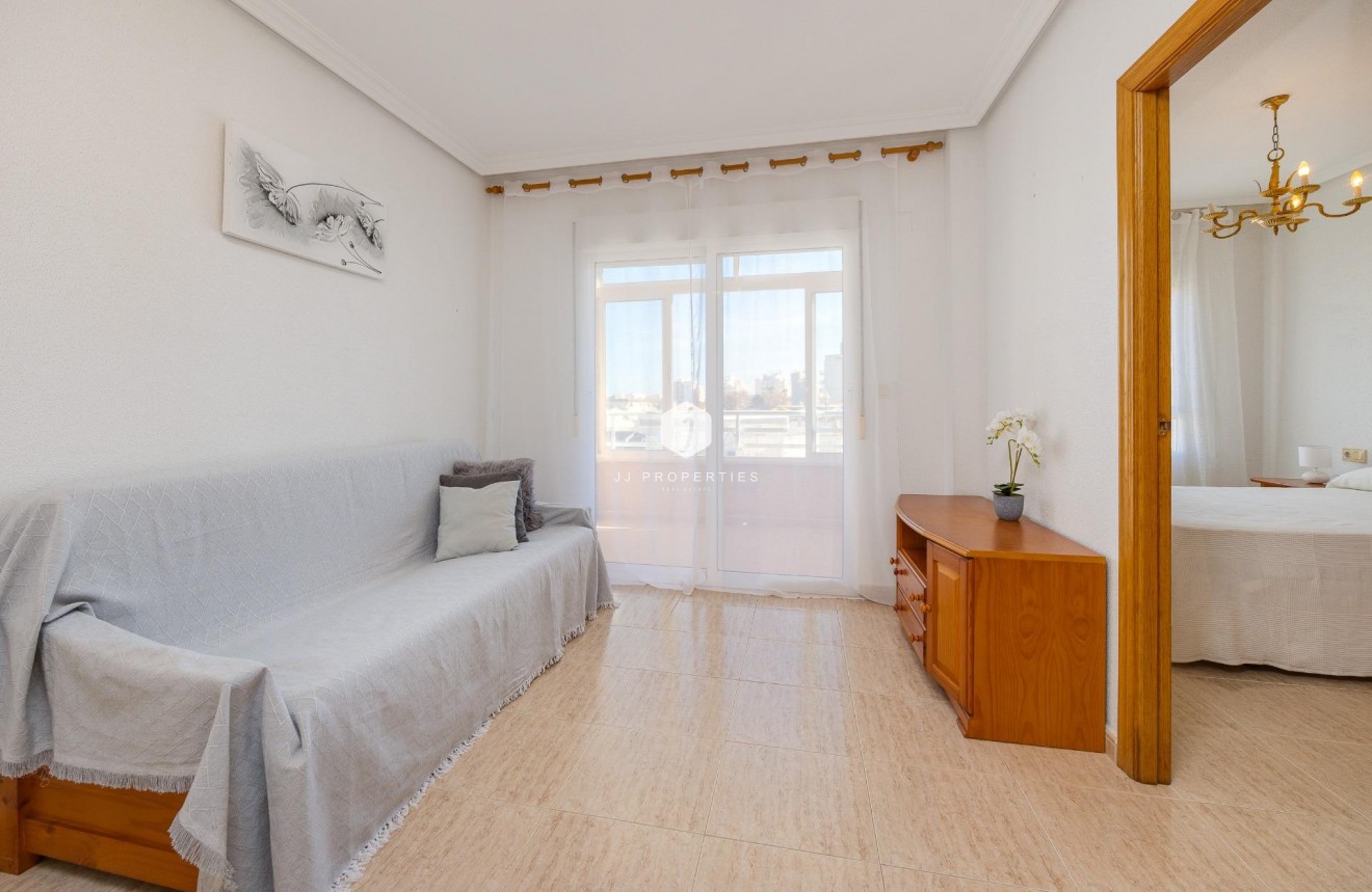 Resale - Apartment / flat -
Torrevieja - Estacion de autobuses
