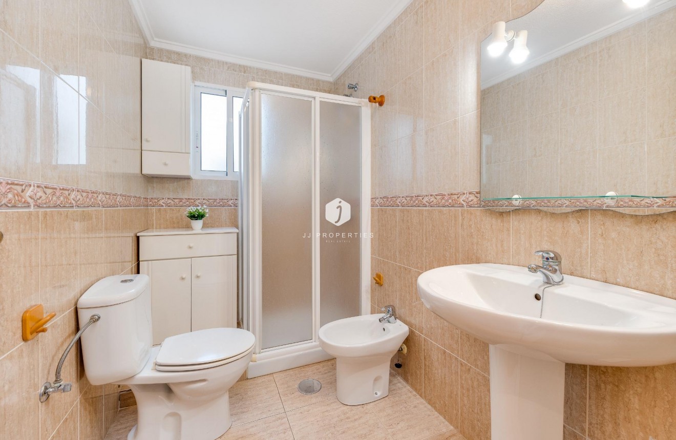 Resale - Apartment / flat -
Torrevieja - Estacion de autobuses