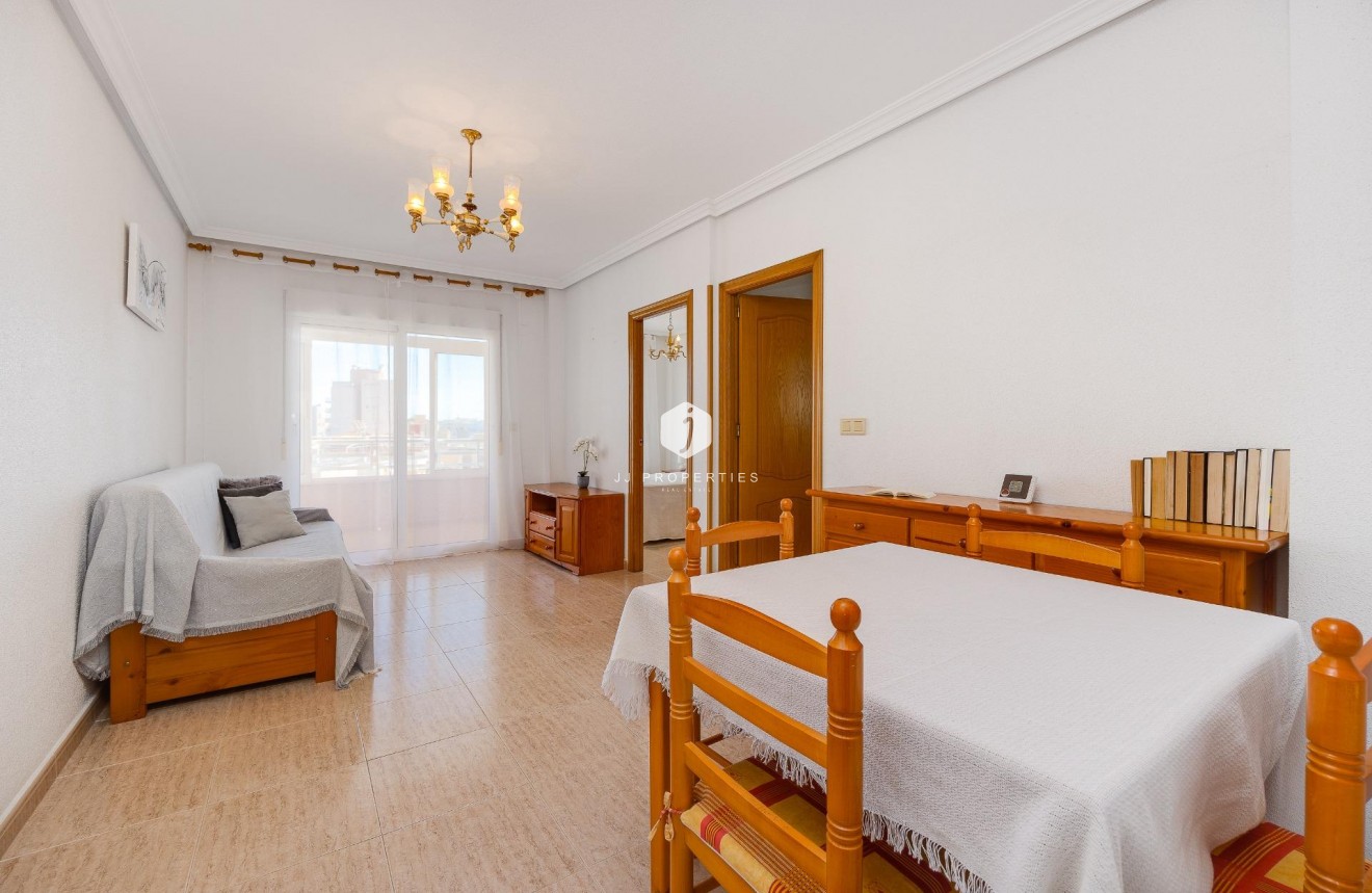 Resale - Apartment / flat -
Torrevieja - Estacion de autobuses