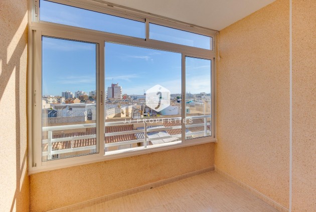 Resale - Apartment / flat -
Torrevieja - Estacion de autobuses