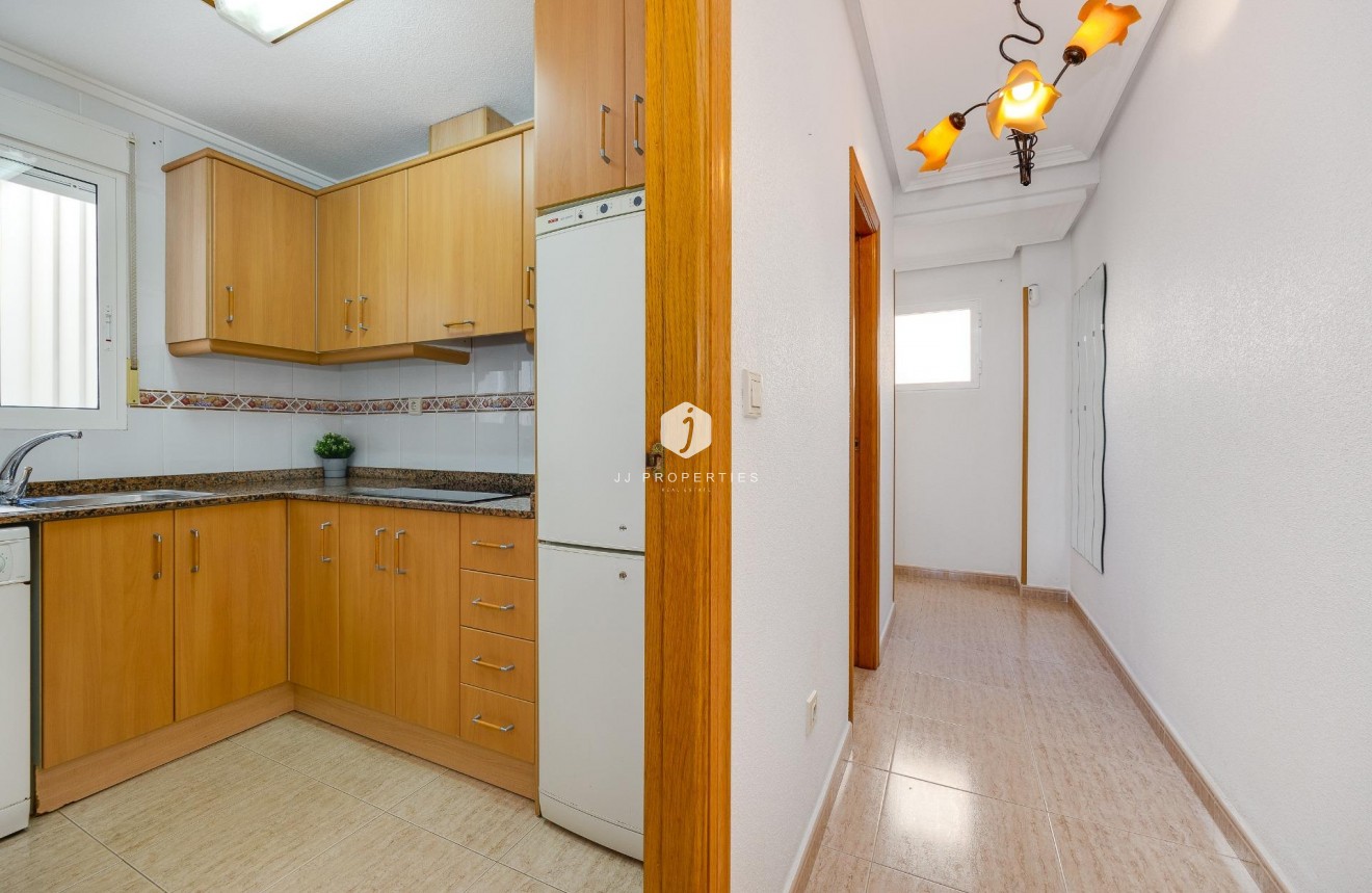 Resale - Apartment / flat -
Torrevieja - Estacion de autobuses