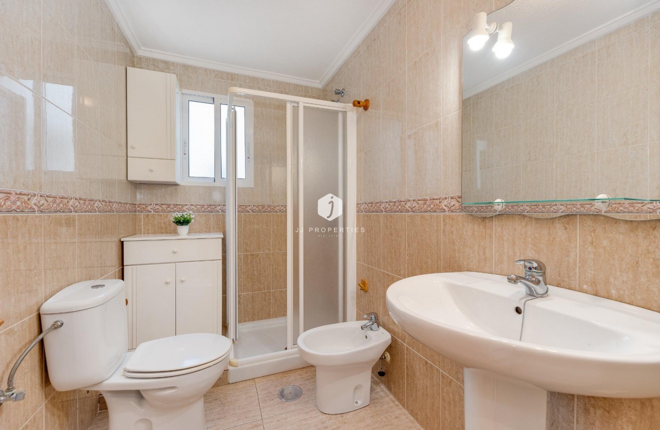 Resale - Apartment / flat -
Torrevieja - Estacion de autobuses