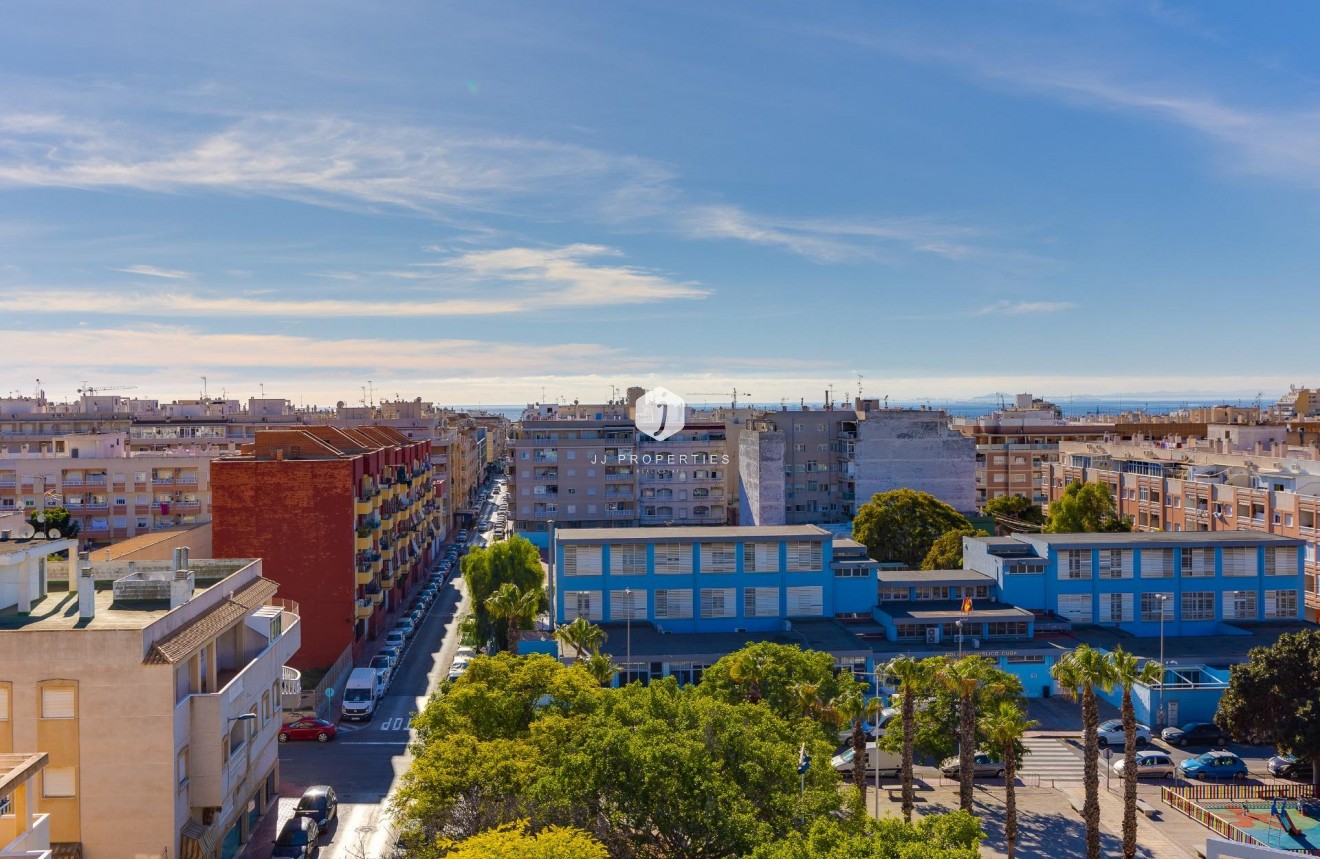 Resale - Apartment / flat -
Torrevieja - Estacion de autobuses