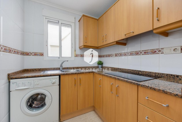 Resale - Apartment / flat -
Torrevieja - Estacion de autobuses