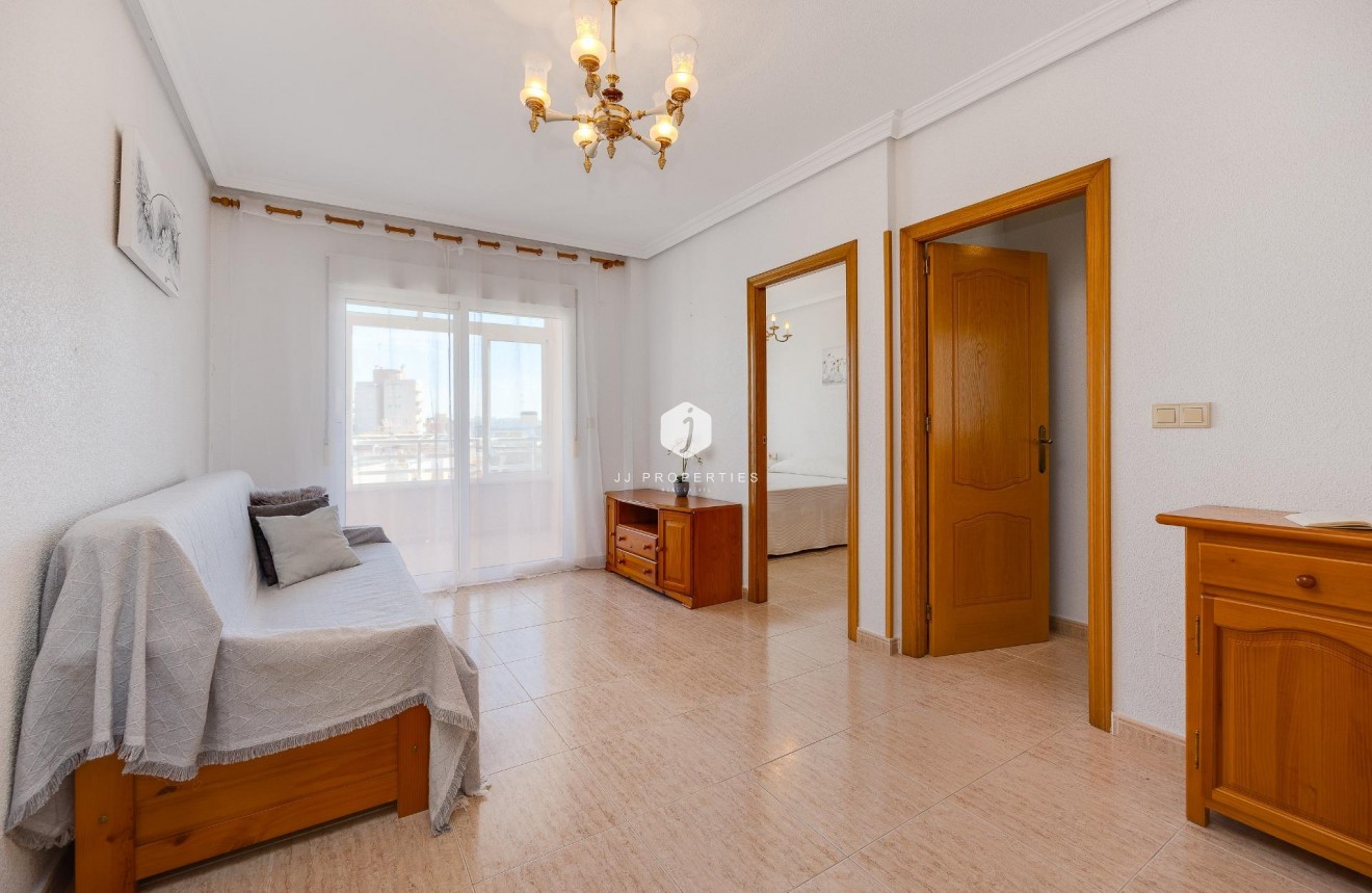 Resale - Apartment / flat -
Torrevieja - Estacion de autobuses