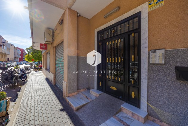 Resale - Apartment / flat -
Torrevieja - Estacion de autobuses