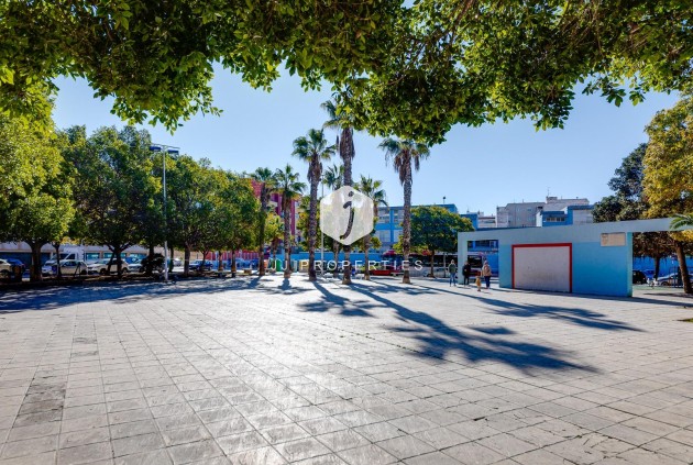 Resale - Apartment / flat -
Torrevieja - Estacion de autobuses