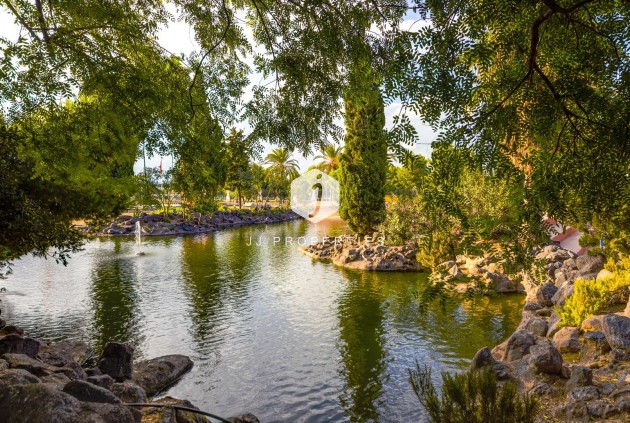 Resale - Apartment / flat -
Torrevieja - Estacion de autobuses