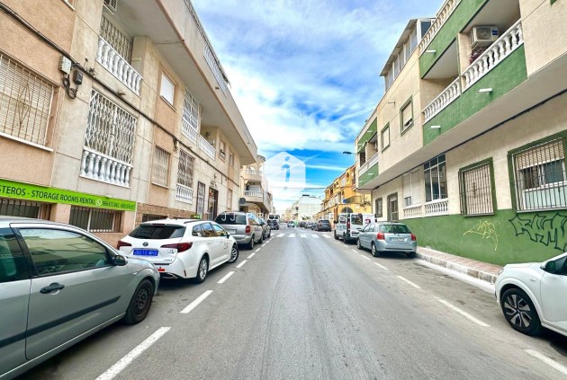 Tweedehands - Appartement / flat -
Torrevieja - Centro