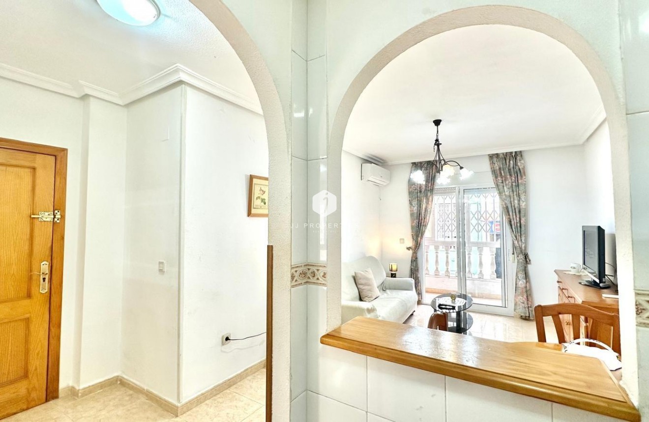 Tweedehands - Appartement / flat -
Torrevieja - Centro