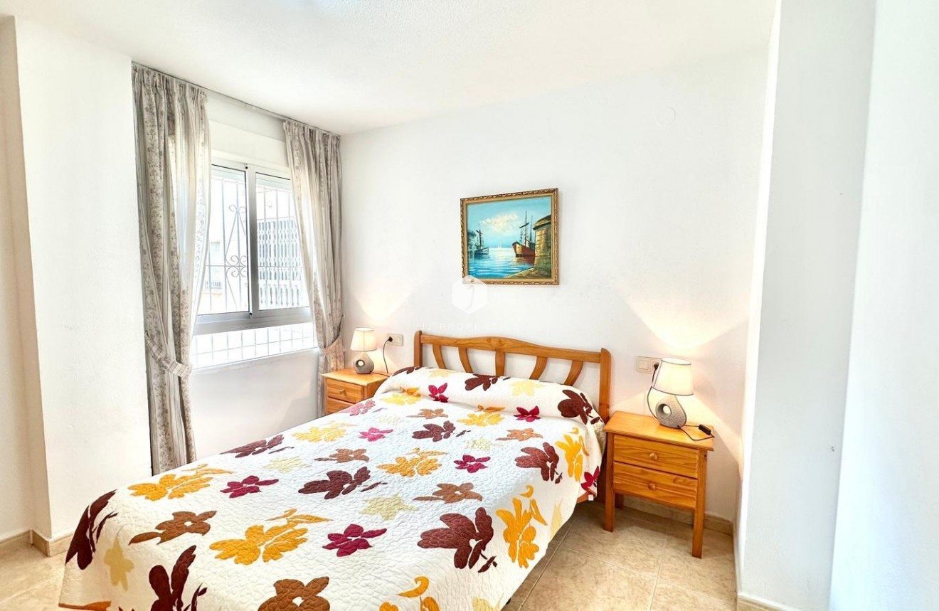 Tweedehands - Appartement / flat -
Torrevieja - Centro