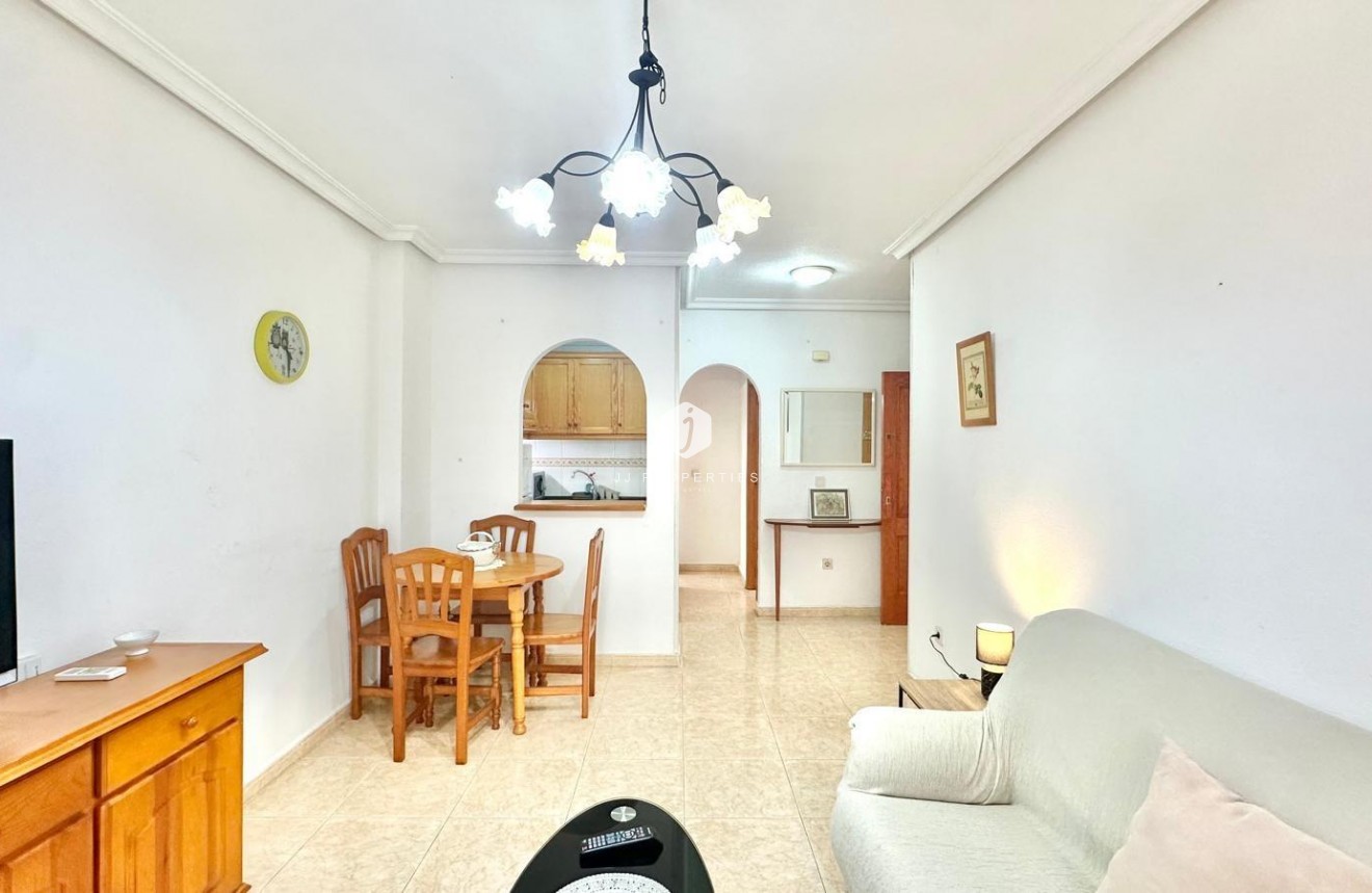 Tweedehands - Appartement / flat -
Torrevieja - Centro