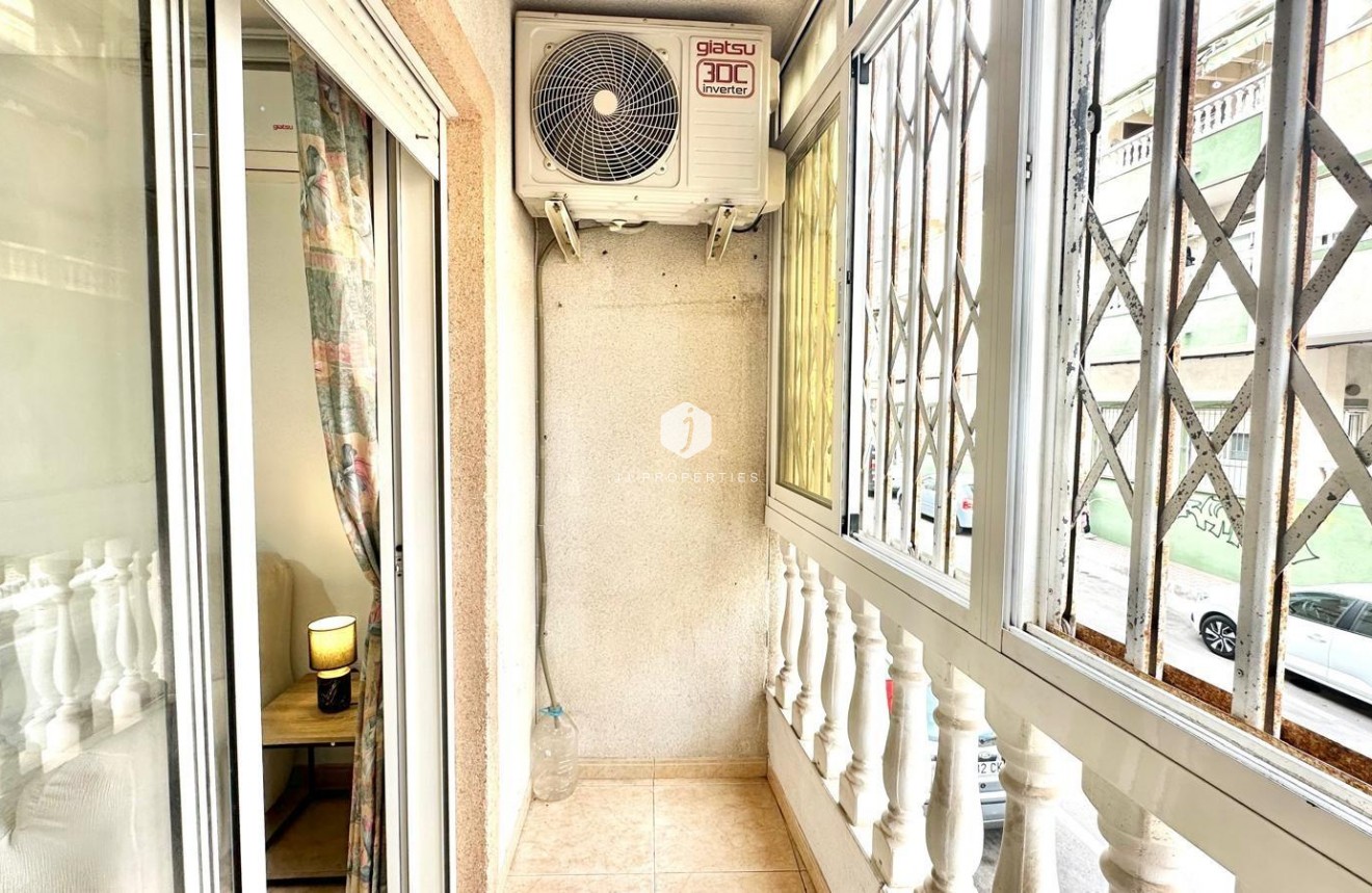 Tweedehands - Appartement / flat -
Torrevieja - Centro