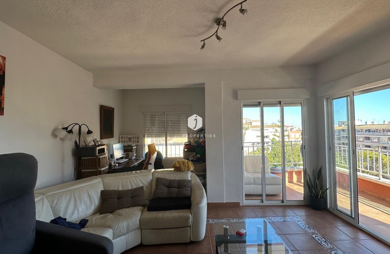 Resale - Apartment / flat -
Torrevieja - Estacion de autobuses