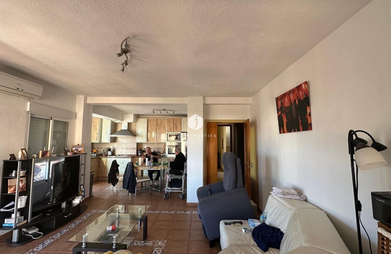 Resale - Apartment / flat -
Torrevieja - Estacion de autobuses